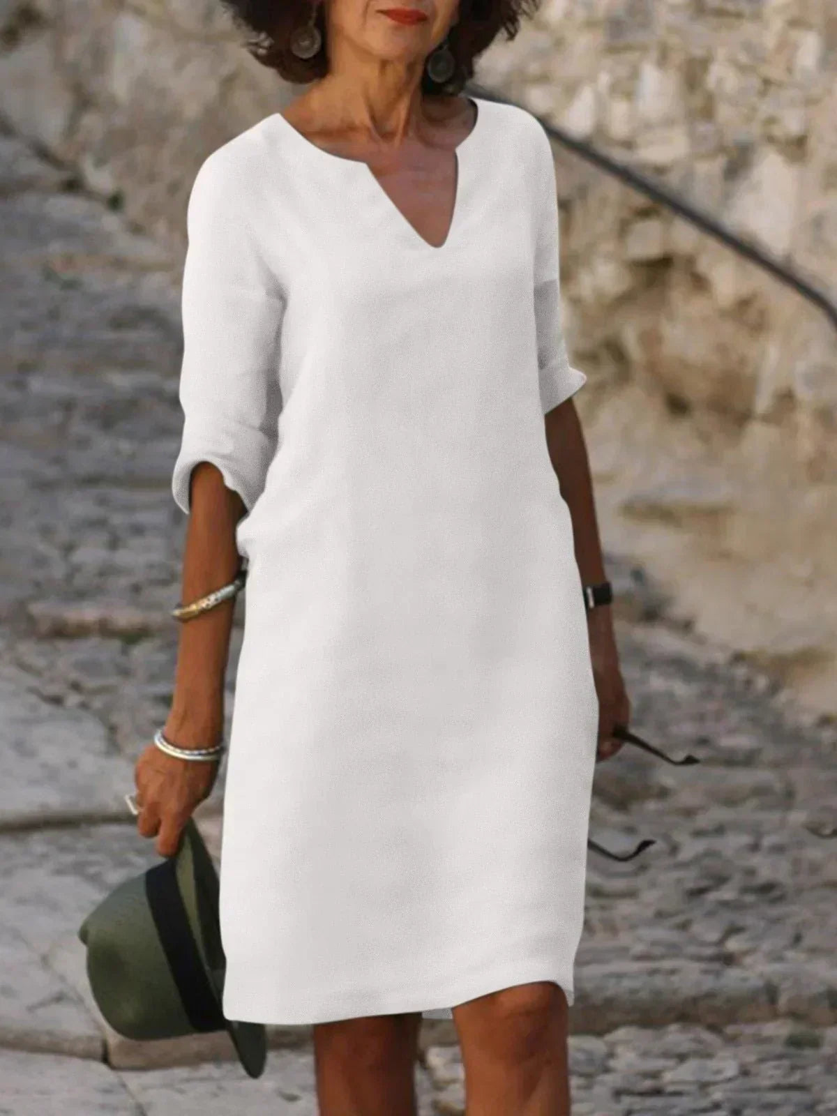 Beth - Relaxed V-Neck Dress